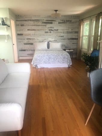 Furnished Studio Apartment in Downtown Palo Alto 1