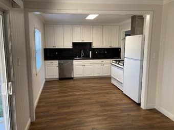 West side, (Redwood Ave & Valota), 2bed/1ba house $2,995/mo 1