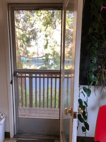 April Master bed available in a beautiful apartment short-term lease 4