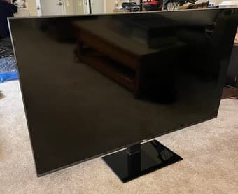 TCL 55" 6-series (highest) 4K QLED Roku Smart TV with HDR (55R625) 1