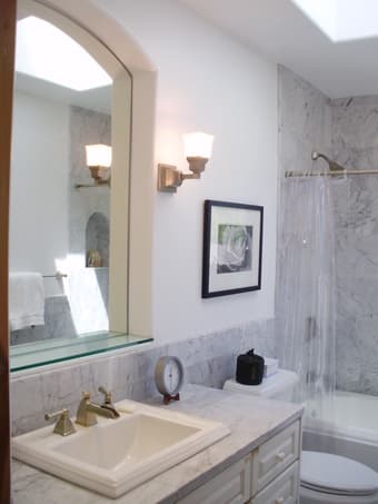 Immaculate Room: 8 Min Bike ride from Campus 3