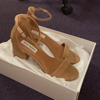Like New Steve Madden Heels - great for weddings! 2