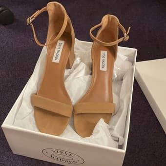 Like New Steve Madden Heels - great for weddings! 3