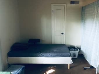 enlo park living room for rent 门罗公园客厅出租，2022年4月起租 1