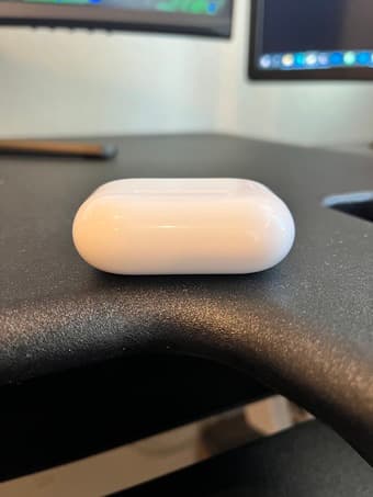 Apple AirPods Pro 4