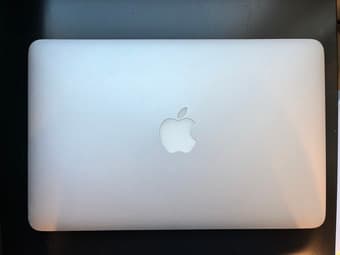2015 MacBook Air 11" (Core i7, 8GB RAM, 256GB SSD) 3