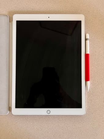 iPad Pro 12.9 + Apple Pencil + Folio 3