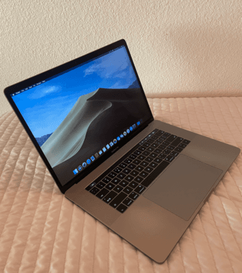 15.4 inch MacBook Pro with Touch Bar 1
