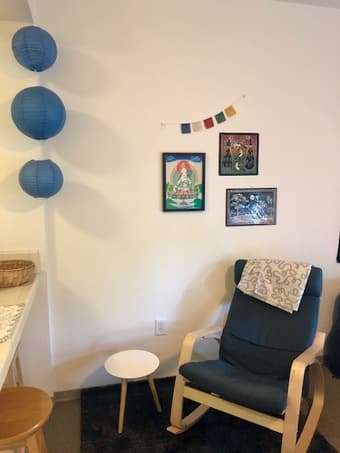 Beautiful studio April 11-May 26 on campus 3