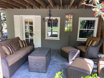 Spacious 1BD/1B unfurnished flat 4