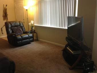 Room to rent in calm Menlo Park neighborhood - close to 101 2