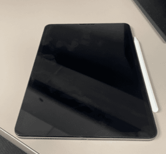 IPAD Pro 11in 128Gb wifi + apple pencil2 (like new) 1