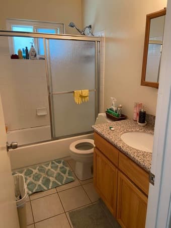 Room for rent in a 4bd/2 bath apartment in East Palo Alto! 3