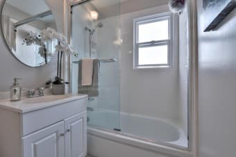 Redwood City fully furnished entire house 2B1B 4