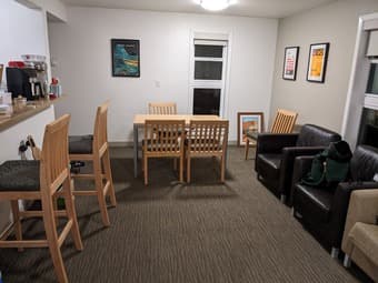 Rains Renovated 4BR/2B (group/individual) Early June - August 1