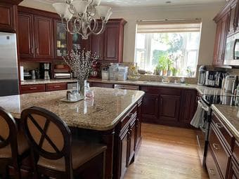 Looking for a roommate to share a 2000 sq ft house 1