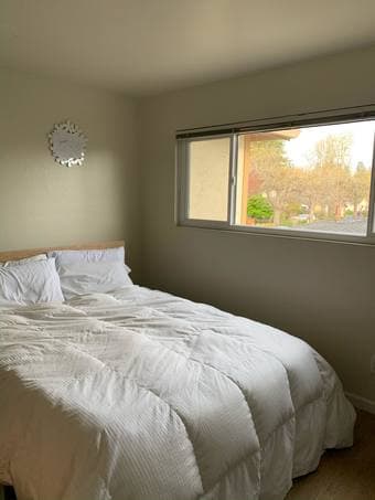 [June-July] bed + private bath in downtown Menlo Park with parking! 3