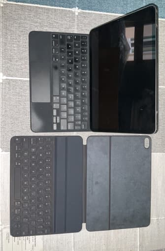 iPad pro 11 inch 3rd gen (2018) + magic keyboard 4