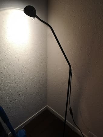 Standing reading lamp 1