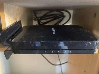 linksys router+ Modem CM500 1