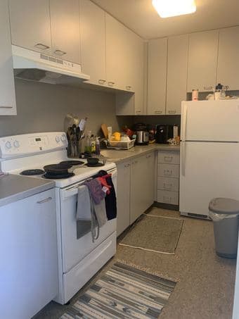 Subletting room in beautiful 2-bedroom apt on campus - July-Sept 4