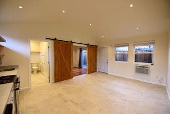 1Bd/1Ba Redwood City Private Cottage, Vaulted Ceilings, 7/1 2