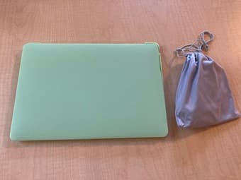 BRAND NEW 13'' Macbook Pro Case with keyboard protector 1