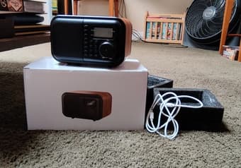 Retro FM/AM Radio + Alarm clock 1