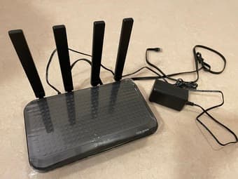 Rockspace Dual-Band Wi-Fi Router 2100 Mbps 1