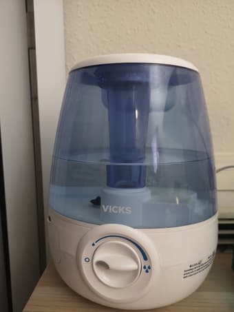Vicks Humidifier 1