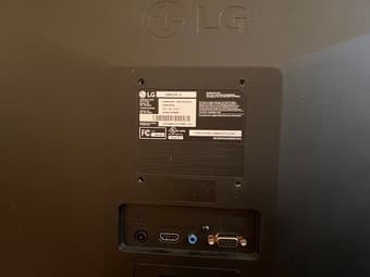 LG 21.5-Inch Full HD Monitor 2