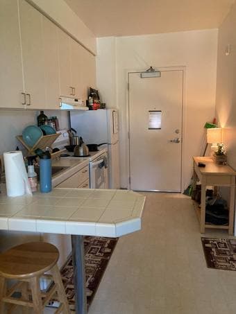 Sublet Studio Escondido Village on campus - August 12 - Sept 3 4