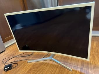 Samsung 32" Full HD Curved Screen LED TFT LCD Monitor Glossy White 2