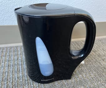 Hair Clipper, iRobot Vacuum, Handheld Vacuum, Electric water kettle 4