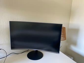 27” Samsung Curved Monitor - like new 1