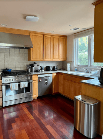 4 BR / 2.5 BA House in Menlo Park (Individual or Group) - Low Rent! 1