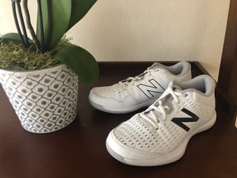 new balance women's 696v4 tennis shoes, size 7.5 (fits like 7) 1
