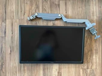 27" 4K Dell Monitor w/ Arm 1