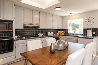 Furnished room in Remodeled 3b2b Palo Alto 94306 全新装修拎包入住 4