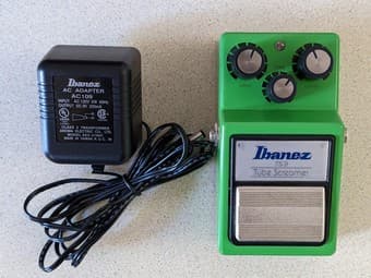 Ibanez TS9 distortion pedal for electric guitar 1