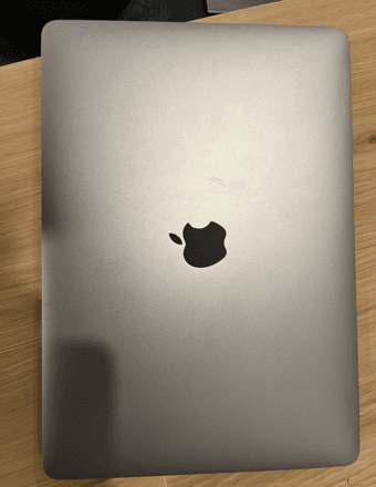 Macbook Pro 13" (No USB-C to USB-C cable) 1