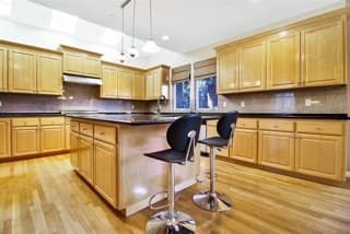 7 BD/ 4 BA fully furnished house in Menlo Park for Sept.1 - Sept. 23 2