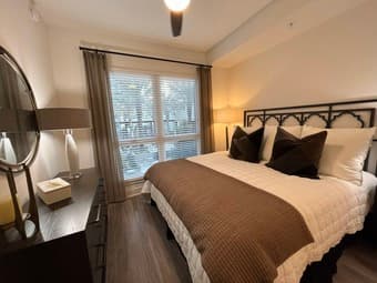 Luxury Master Bedroom (1B1B) available in SOMA, San Francisco 2