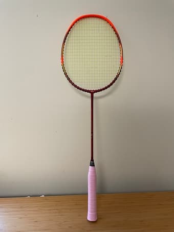 Selling a good badminton racket 1