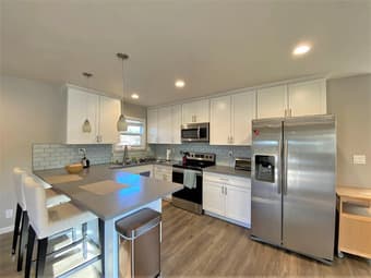 1 bedroom in a 3bhk apartment in Mountain View starting end of August 3