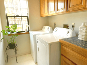 Share the room in a single house 2