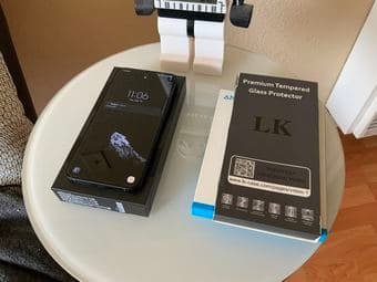 Samsung S22+ Graphite, Fully Unlocked, Mint Condition + Anker Wireless 2