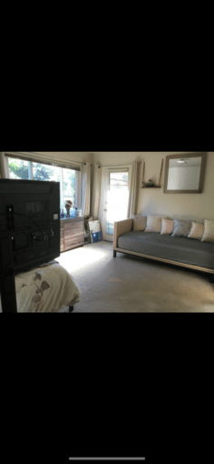 Master bedroom w/ private bath in Menlo Park 1
