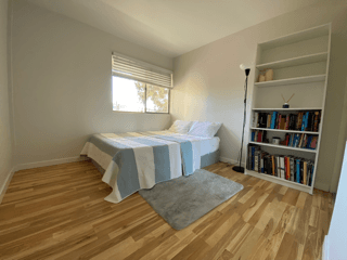 Bedroom with exclusive bath for Rent at California Ave 1