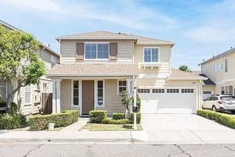 4 Bedroom / 2 1/2 bath spacious house at Univ Sq (behind Home Depot) 1